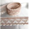 Bande dentelle de Calais40 mm beige/rosé