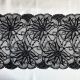 Dentelle de Calais 18,5 cm noire fleurs