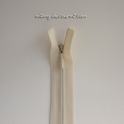 Fermeture Éclair 22 cm invisible crème